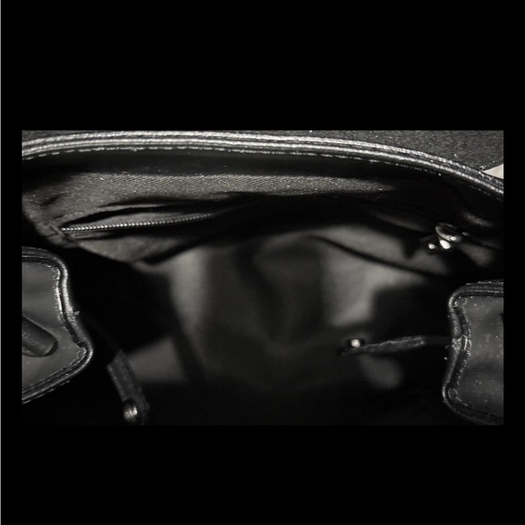 Luana Ferracuti Italian, Elegant Black Leather Handbag and Backpack - Picture 8 of 11